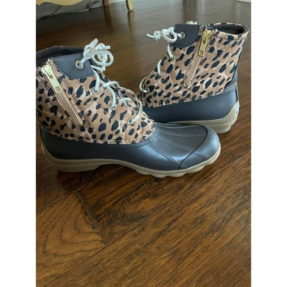Gently Used Sperry Syren Gulf Leopard Duck Casual Boots